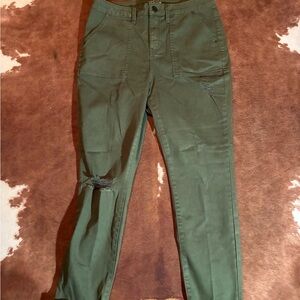 Time and Tru Olive Skinny Pants